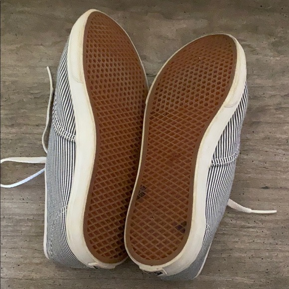 Vans - Picture 5 of 5